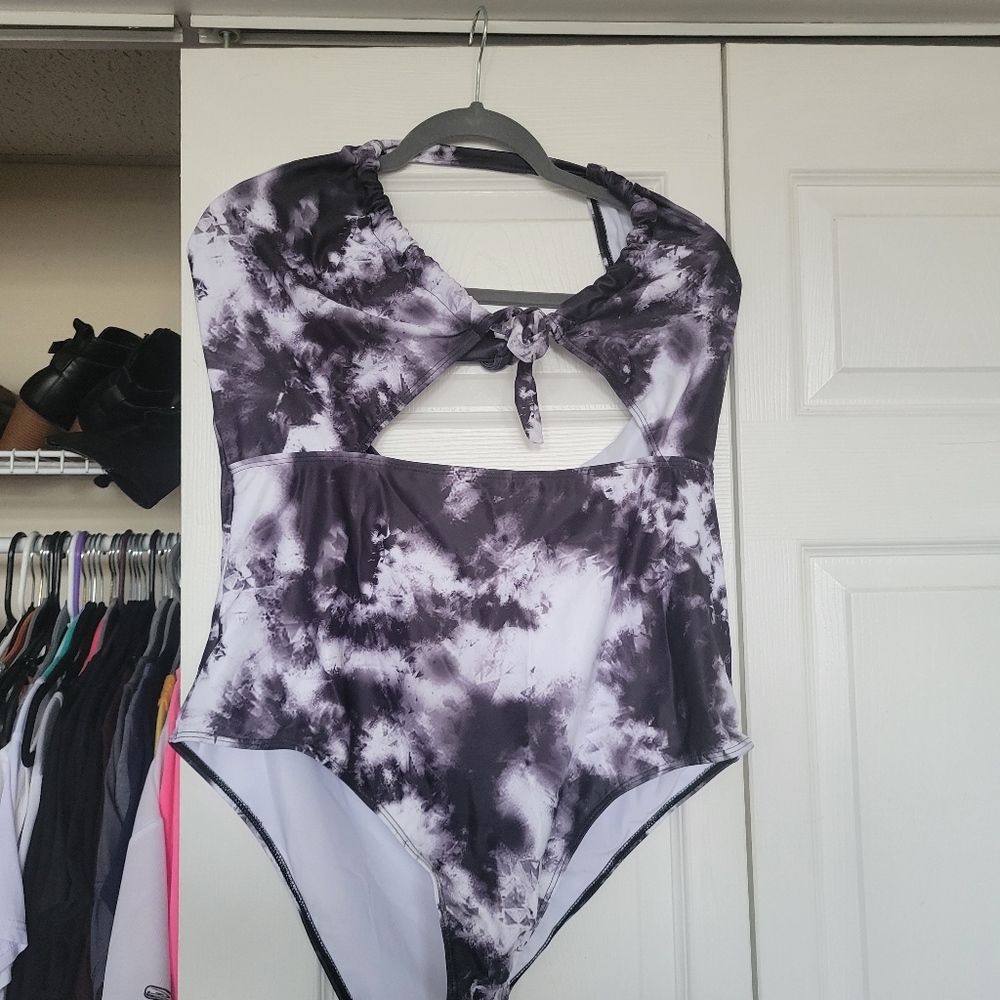 Bathing suit